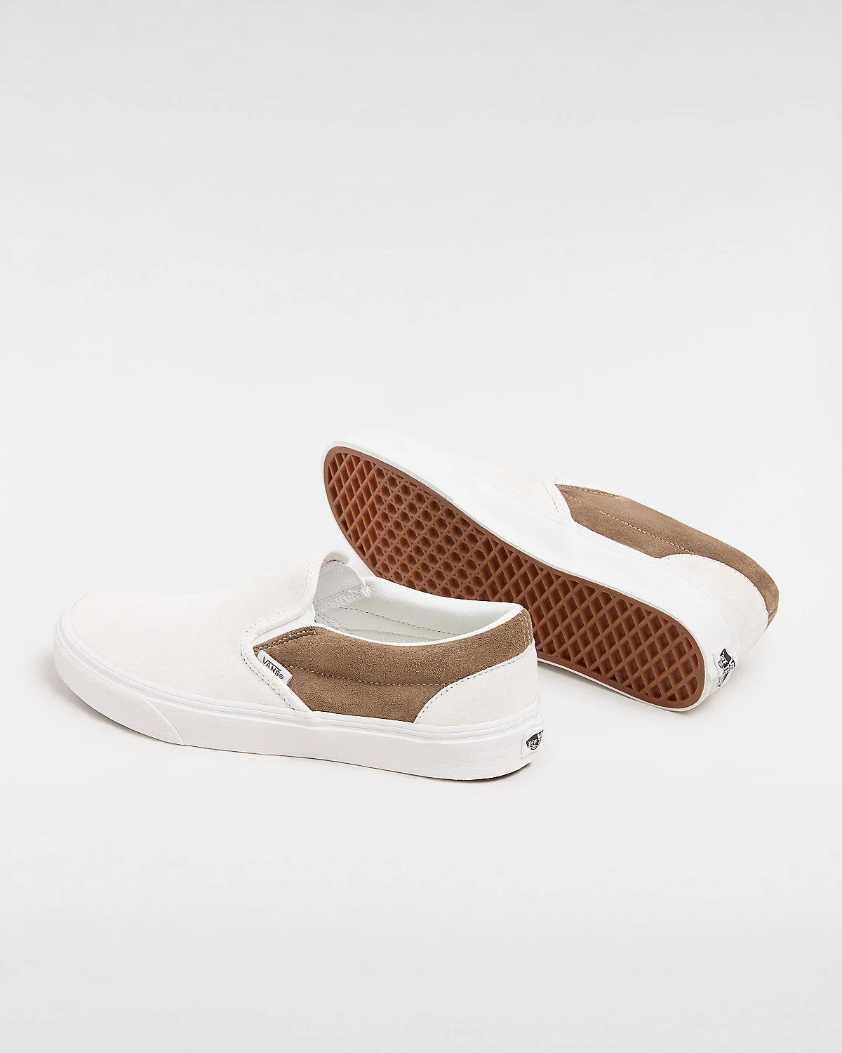 VANS Unisex Classic Slip-On Pig Suede Trainers - Coffee Liqueur