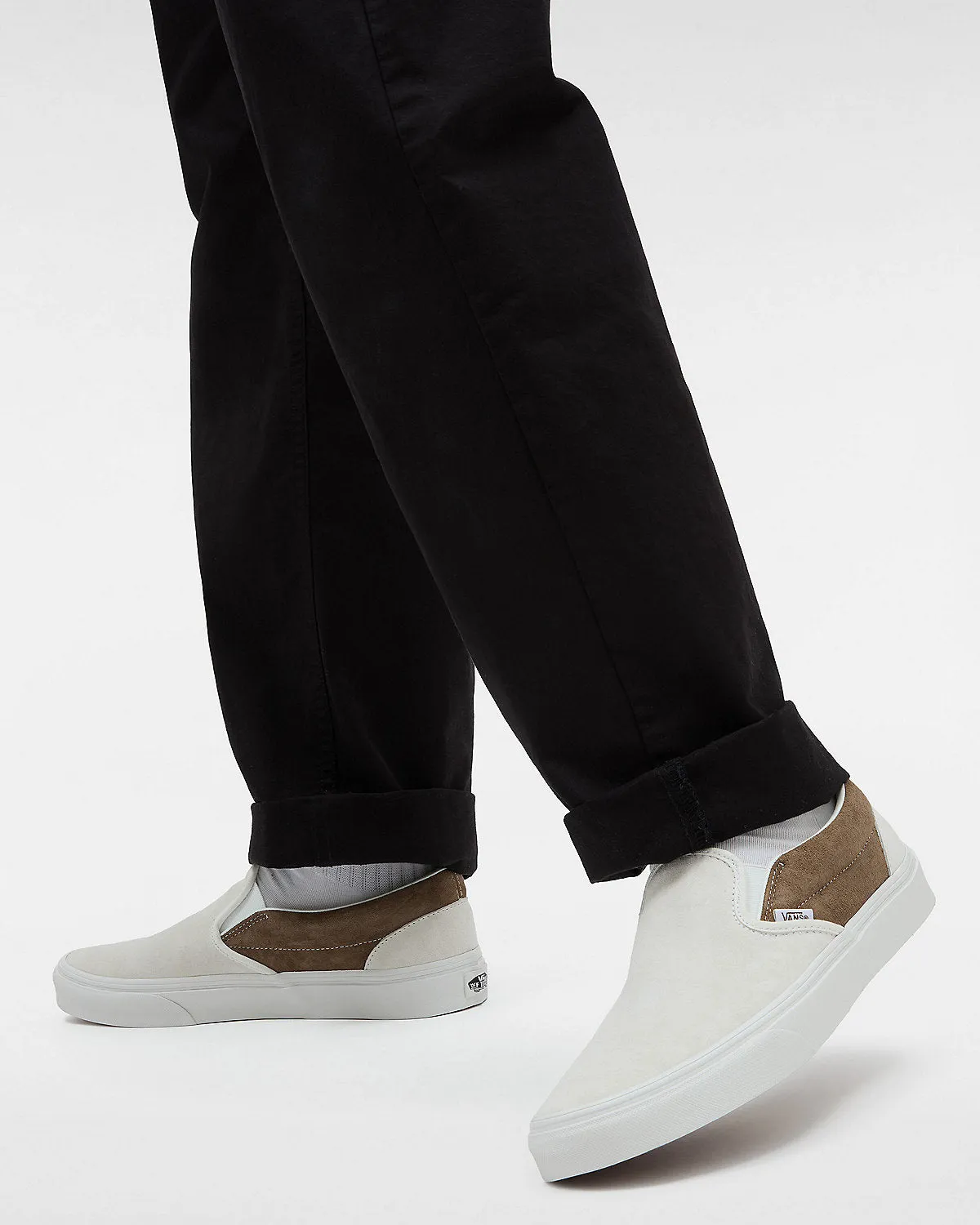 VANS Unisex Classic Slip-On Pig Suede Trainers - Coffee Liqueur