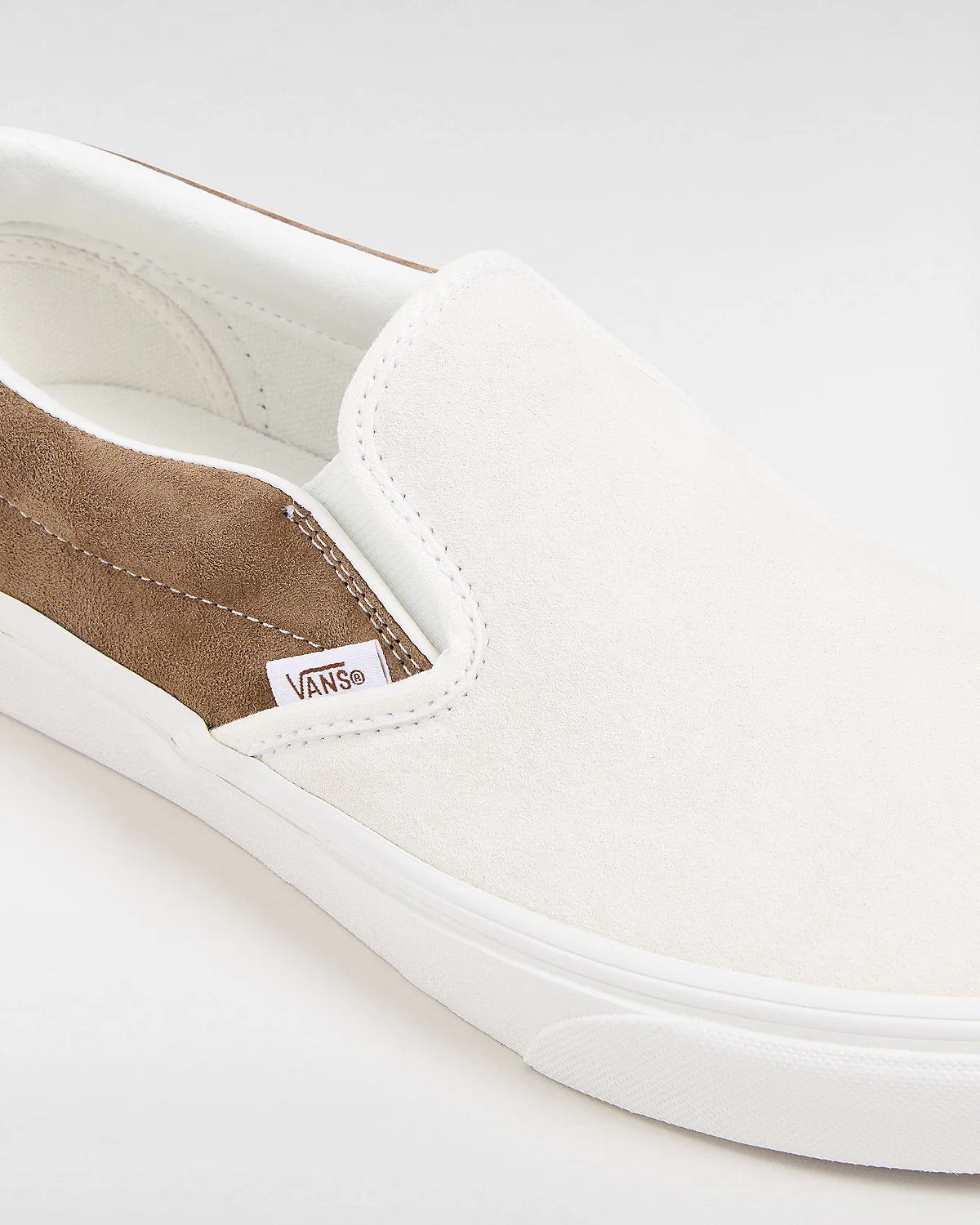 VANS Unisex Classic Slip-On Pig Suede Trainers - Coffee Liqueur