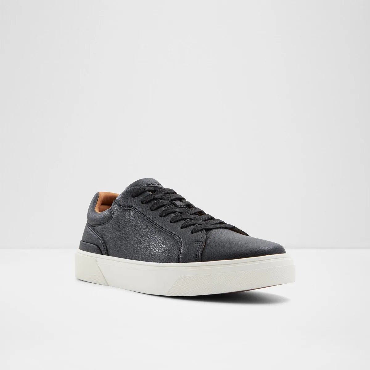 Willio Low-Top Sneakers