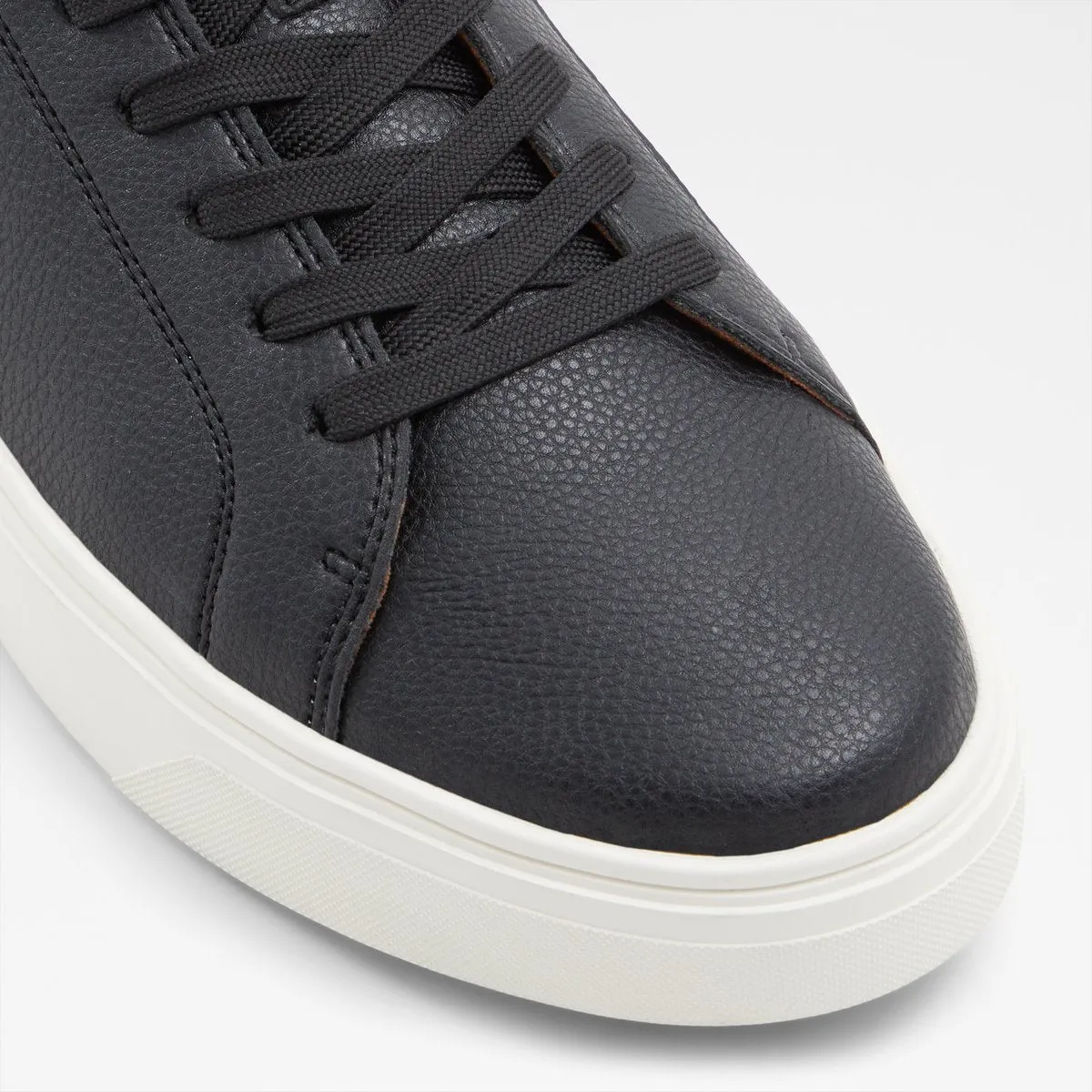 Willio Low-Top Sneakers