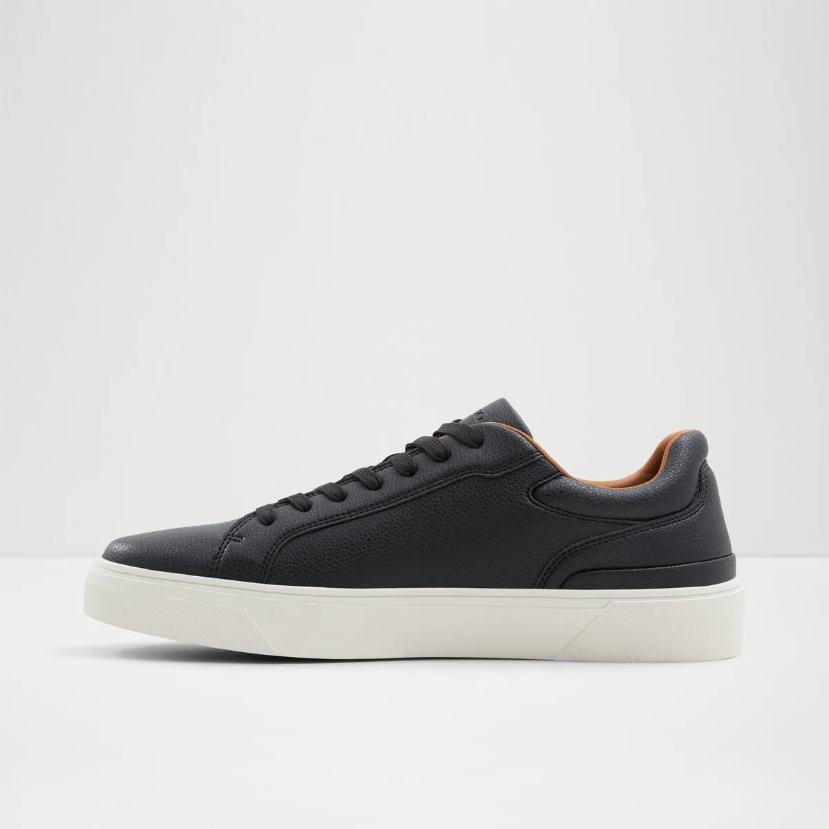 Willio Low-Top Sneakers