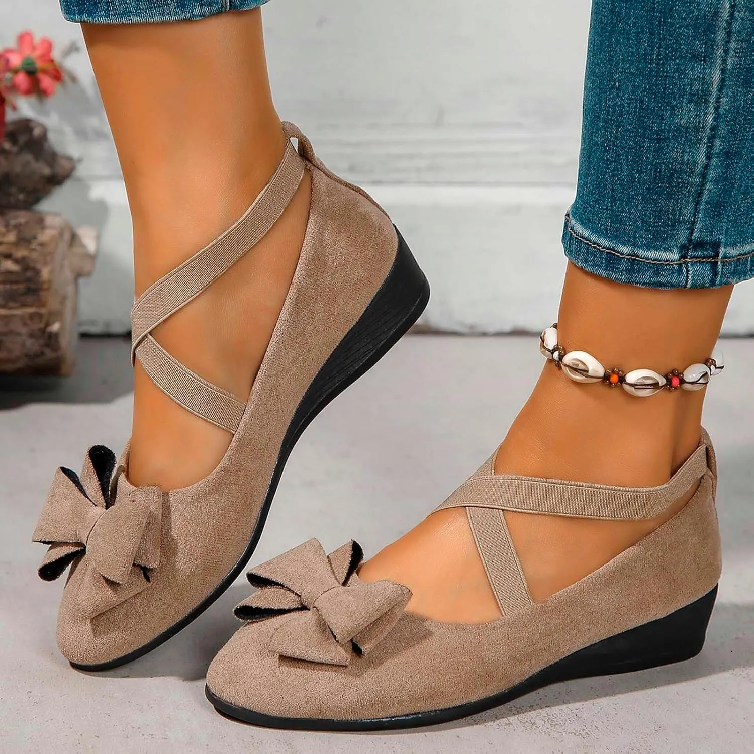 Women's Comfortable Suede Casual Shoes Low Heel Elastic Strap Slip-On Walking Footwear for Daily Wear and Outings