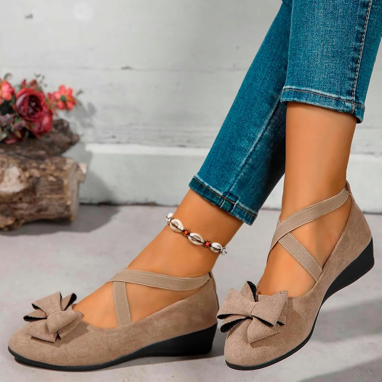 Women's Comfortable Suede Casual Shoes Low Heel Elastic Strap Slip-On Walking Footwear for Daily Wear and Outings